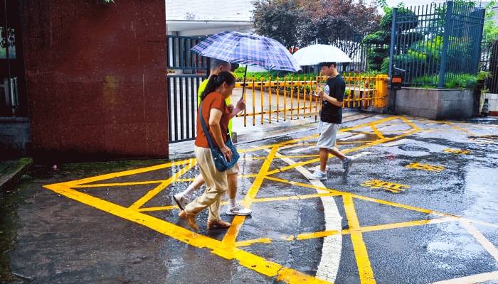 湖南今明多阵雨或雷阵雨天气：明起高温将发展增多